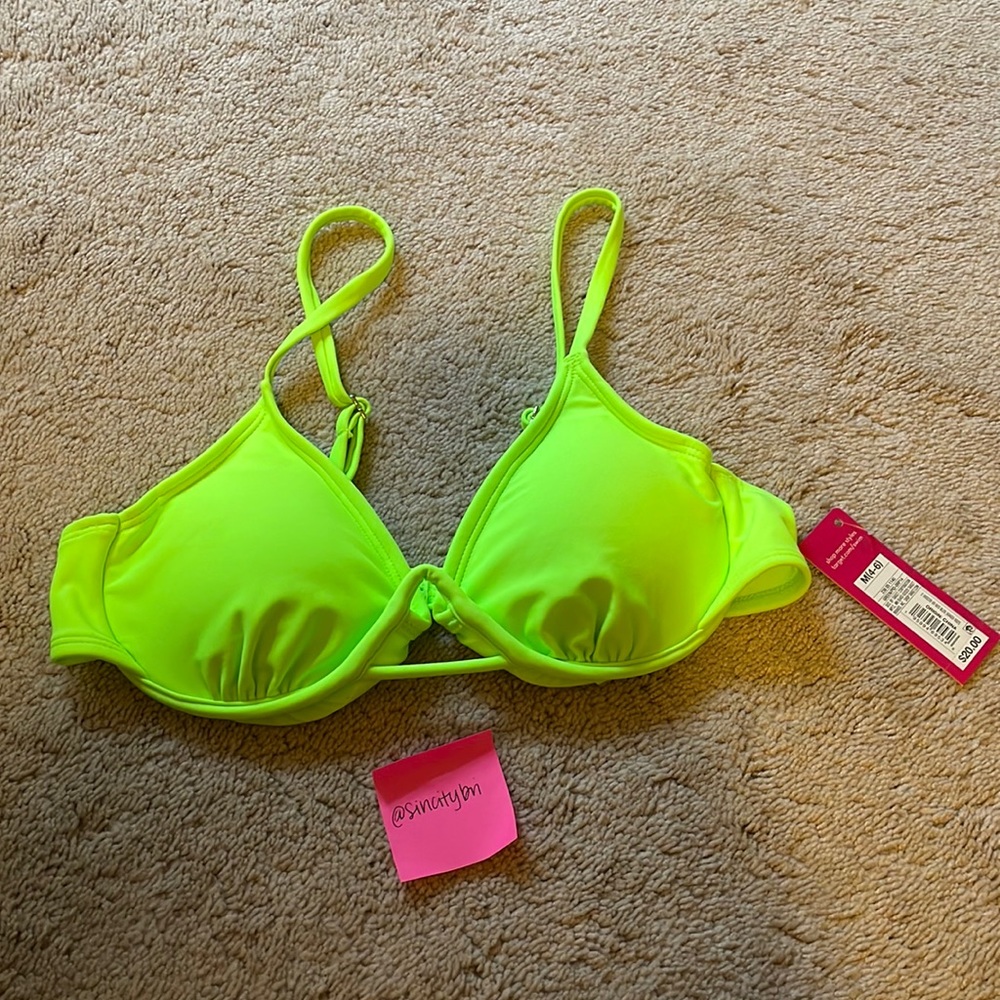 Xhilaration Junior’s Neon Green Underwire Bikini Top